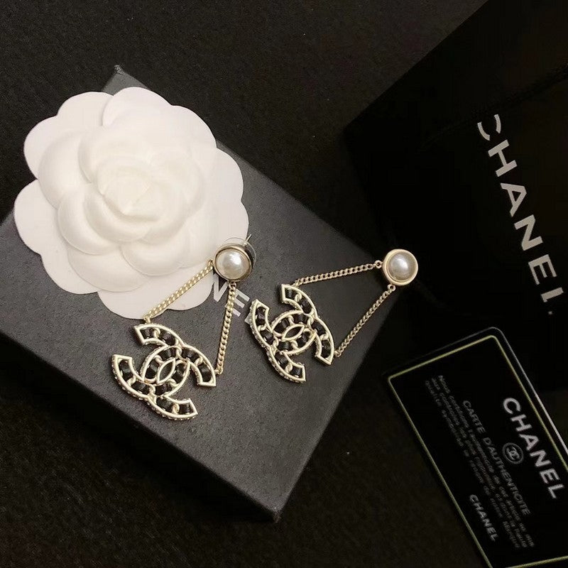 18K CC Pearl Gold Chain Earrings