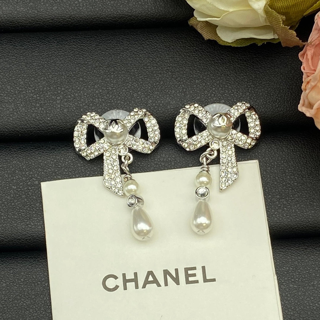 18K CC Butterfly Pearl Earrings