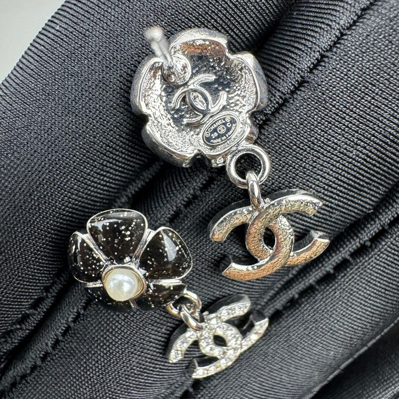 18K CC 26C Diamond Black Camellia Earrings