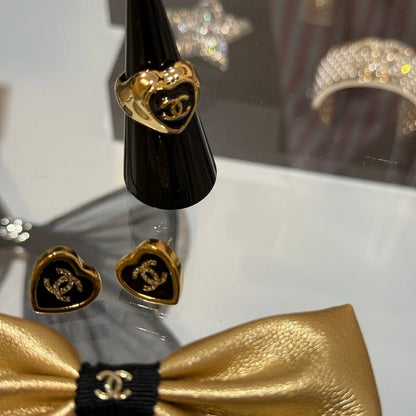 18K CC Black Gold Heart Ring