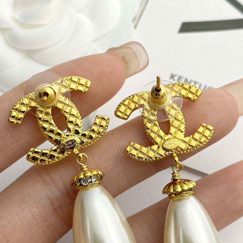 18K CC Pearl Pendant Gold Earrings