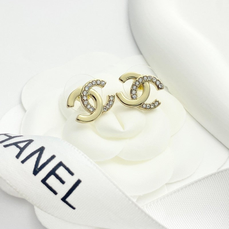 18K CC 25P Gold Earrings