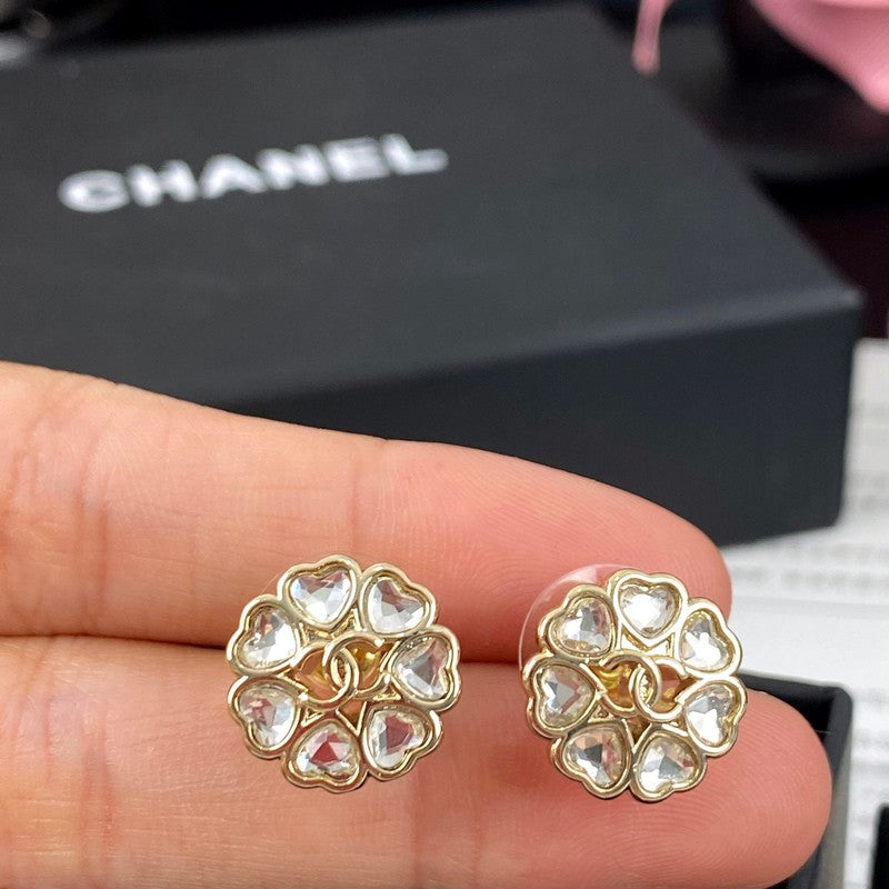 18K CC 25B Heart Crystal Earrings