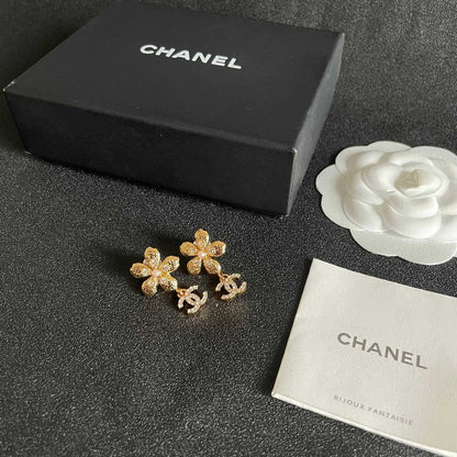 18K CC Diamond Flower Gold Earrings