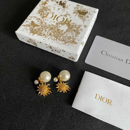 18K CD Vintage Flower Earrings