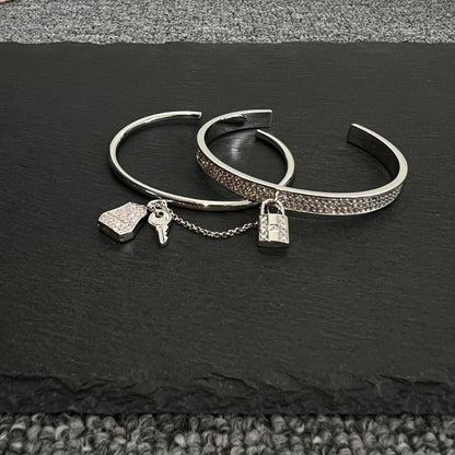 18K Kelly Clochette Diamonds H Bracelet