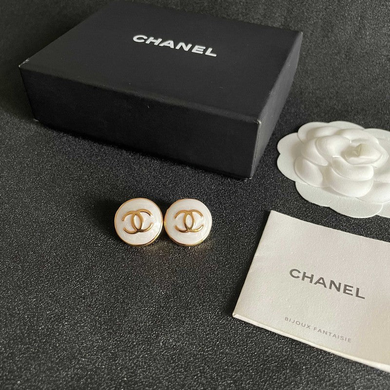 18K CC Black & White Round Gold Earrings