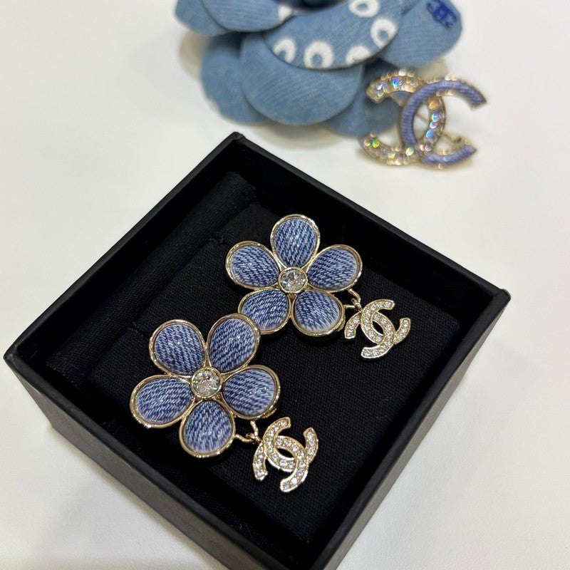 18K CC 26C Blue Camellia Earrings