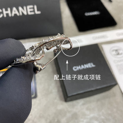 18K CC Camellia Diamond Brooch