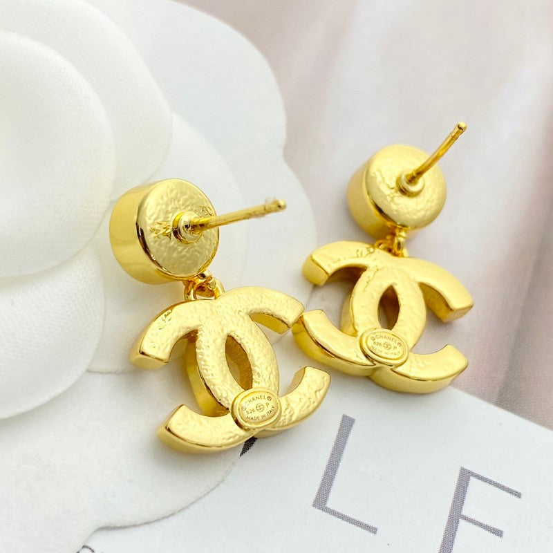 18K CC 26A Diamond Gold Earrings