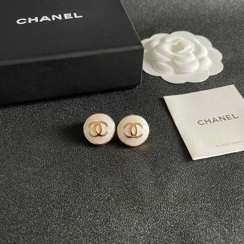 18K CC Black & White Round Gold Earrings