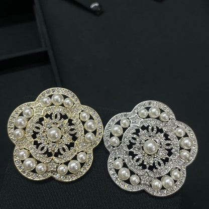 18K CC Camellia Diamond Pearl Brooch