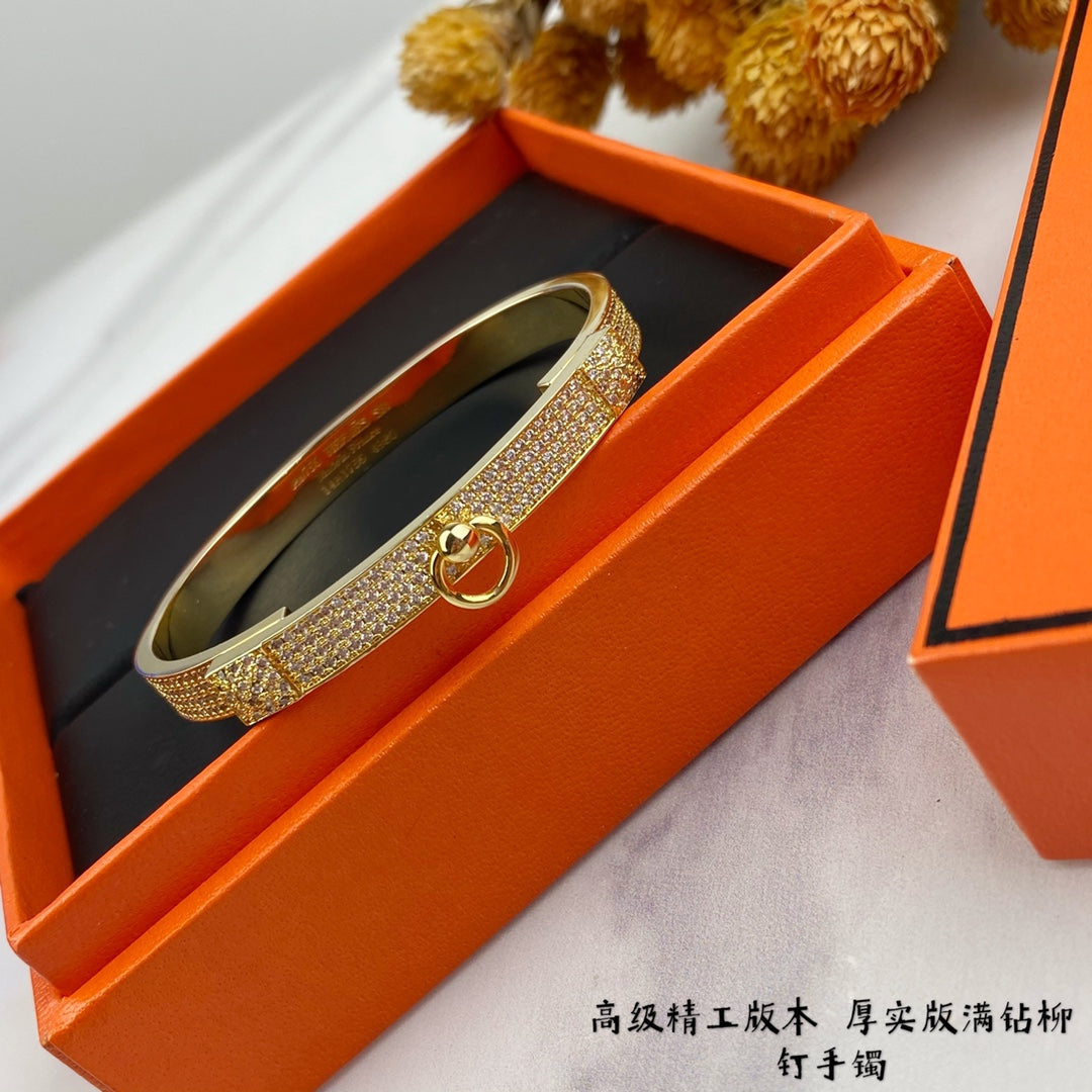 18K Collier De Chien Diamond H Bracelet