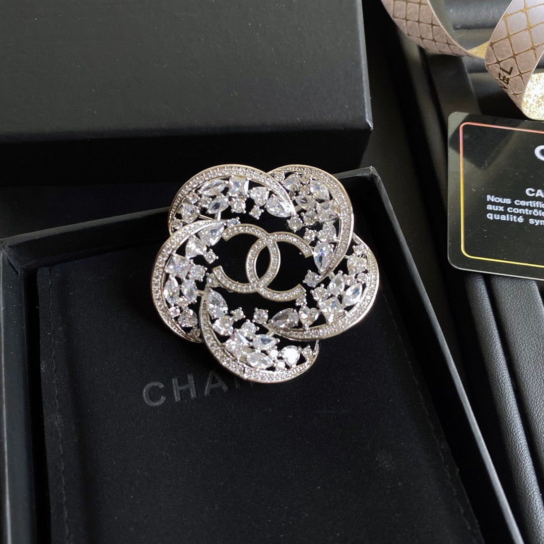 18K CC Camellia Diamond Brooch