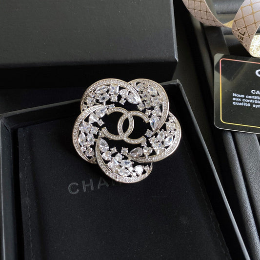18K CC Camellia Diamond Brooch