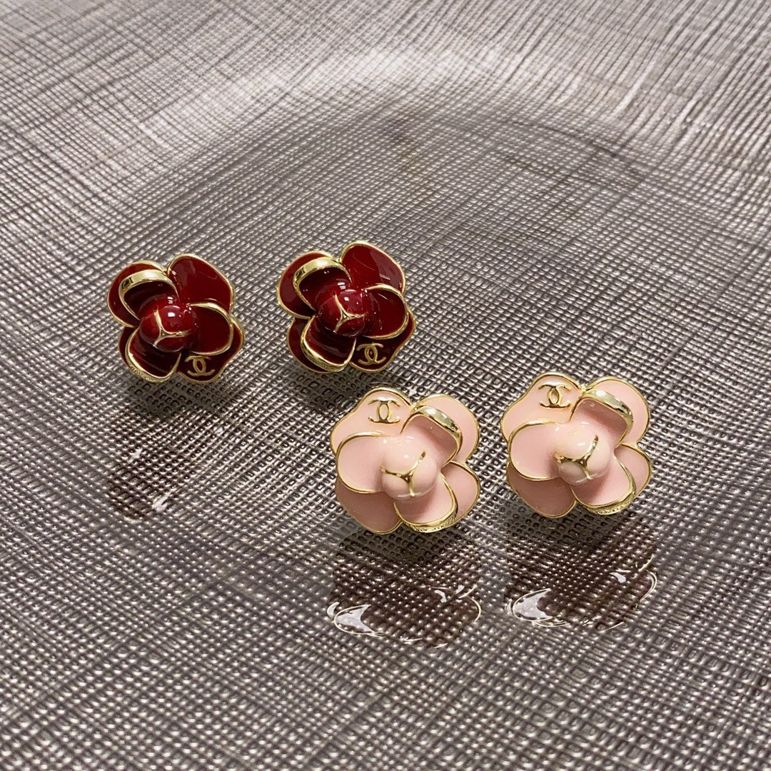 18K CC Camellia Earrings