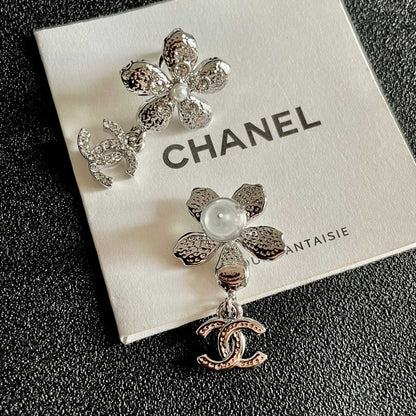 18K CC Diamond Flower Gold Earrings