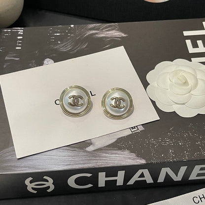 18K CC Round Gold Earrings