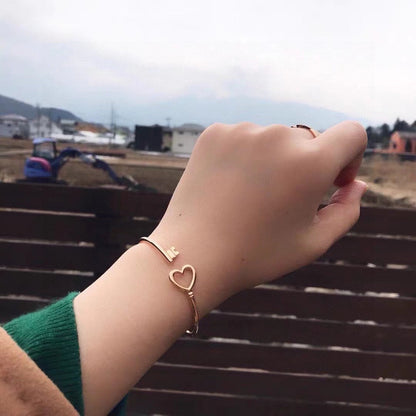 18K T Heart Key Wire Bracelet