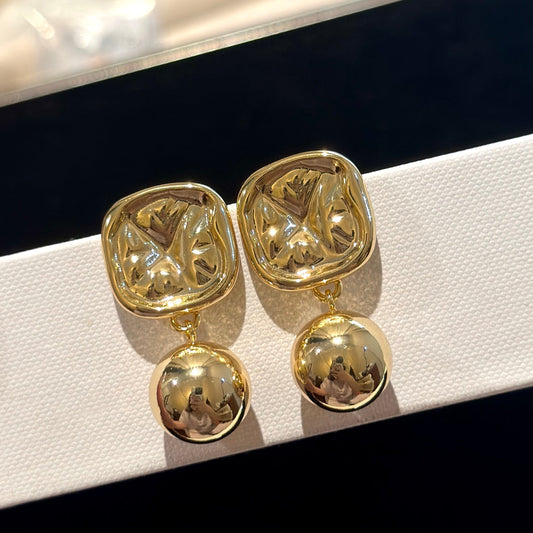 18K Triomphe Vintage Earrings