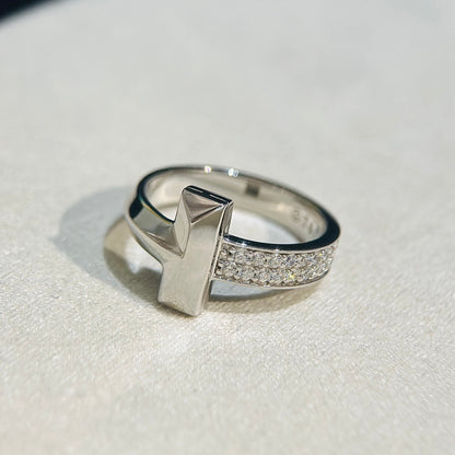 18K T Narrow Pave Ring