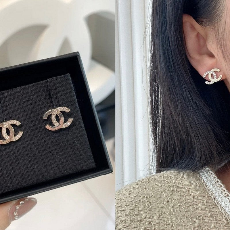 18K CC 25P Gold Earrings