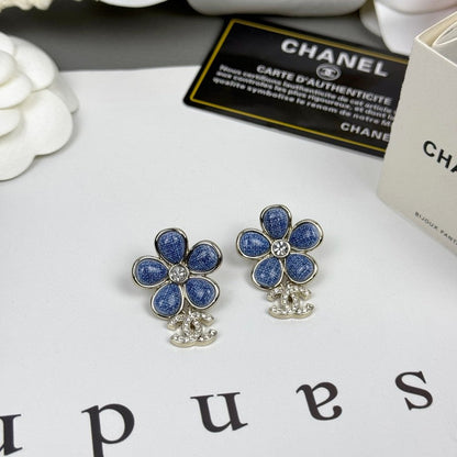 18K CC 26C Blue Flower Diamond Earrings