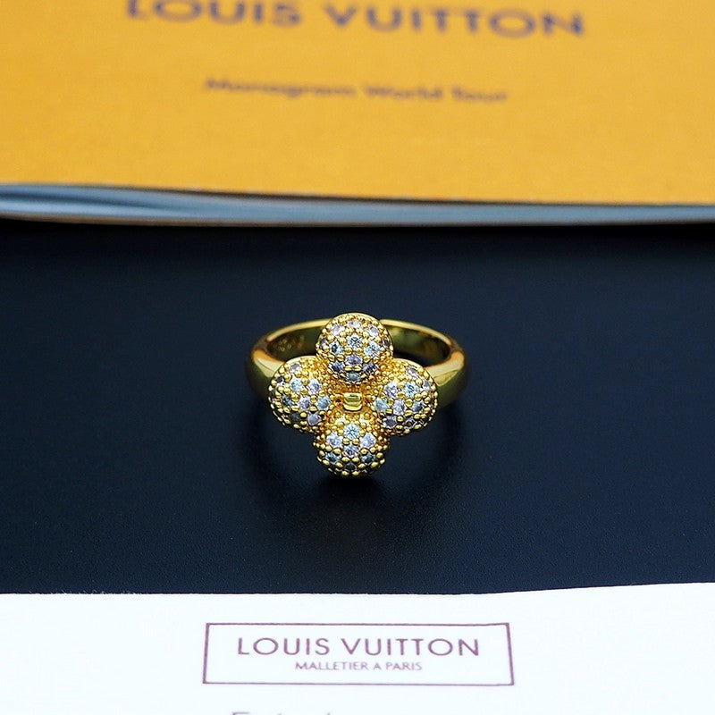 18K Louis Louisa Ring