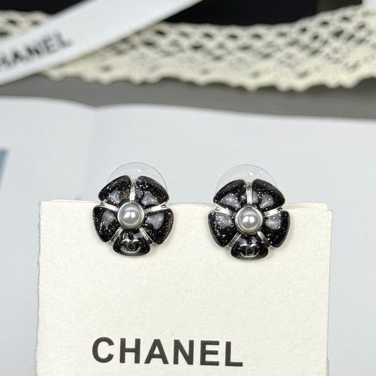 18K CC 26C Black Camellia Pearl Earrings