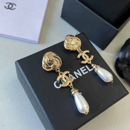 18K CC Camellia Diamond Earrings