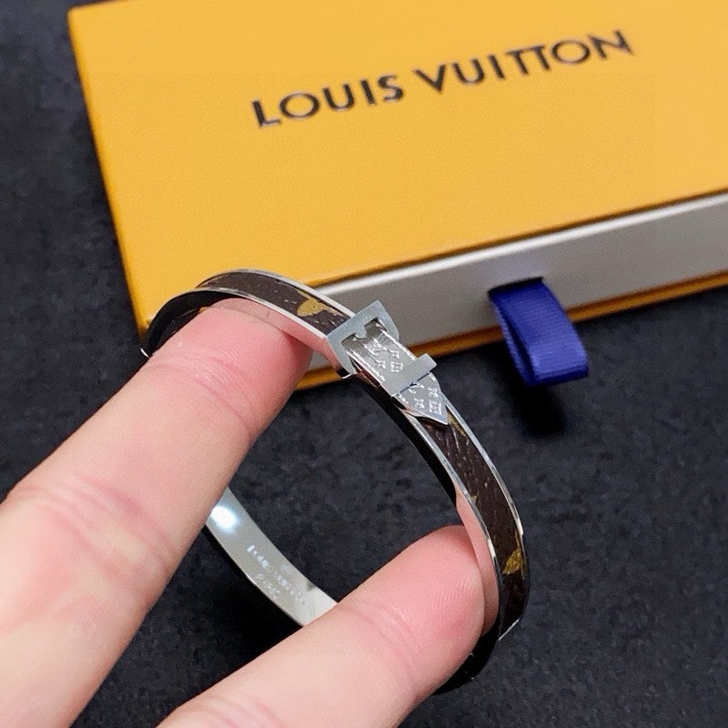18K Louis Vintage White Gold Bracelet