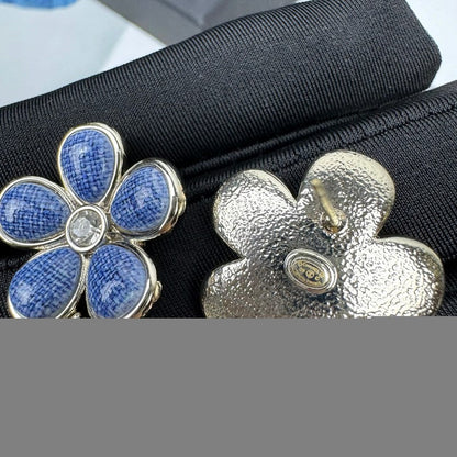 18K CC 26C Blue Flower Diamond Earrings
