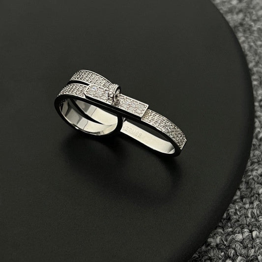 18K Kelly Gavroche Double H Ring