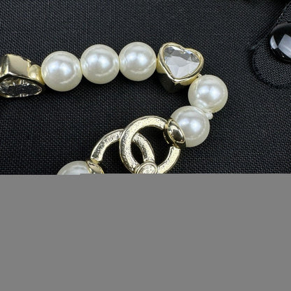 18K CC 25B Pearl Heart Choker Necklace