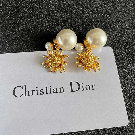 18K CD Vintage Flower Earrings