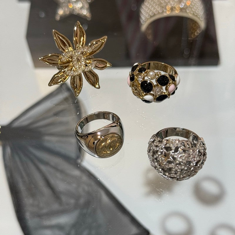 18K CC 25K Black Gold Heart Ring