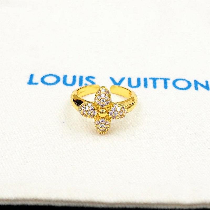 18K Louis Louisa Ring