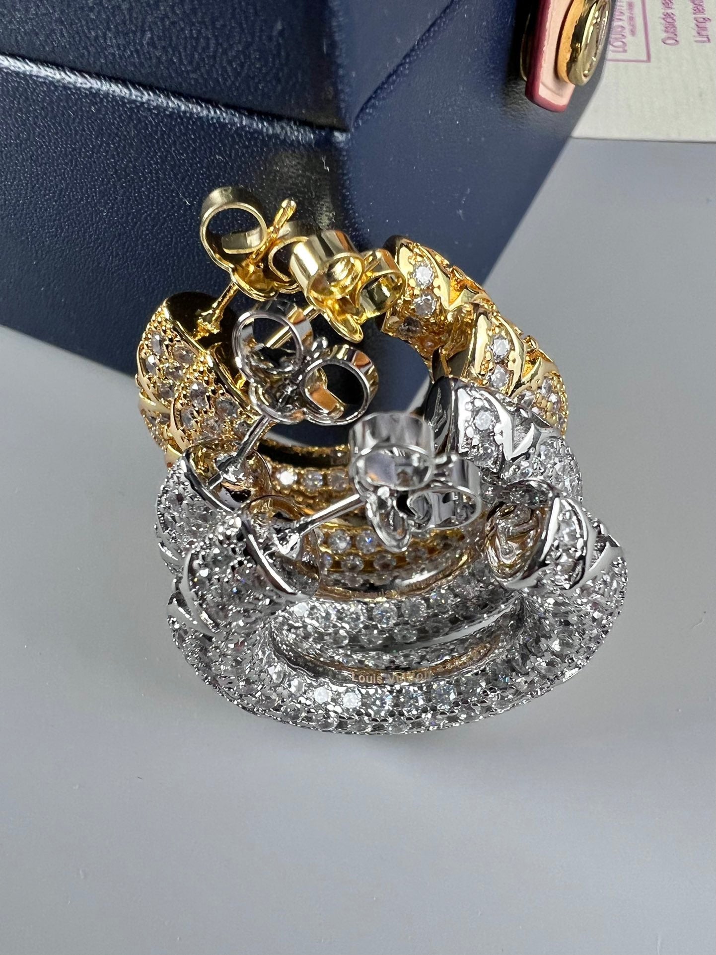 18K Louis Circle Diamonds Earrings