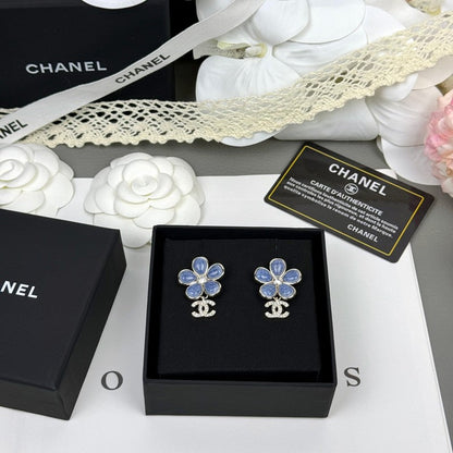 18K CC 26C Blue Flower Diamond Earrings