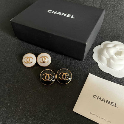 18K CC Black & White Round Gold Earrings